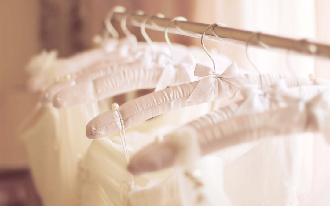 The Minimalist Approach to Gown Shopping | Tips on your Bridal Salon Appointment