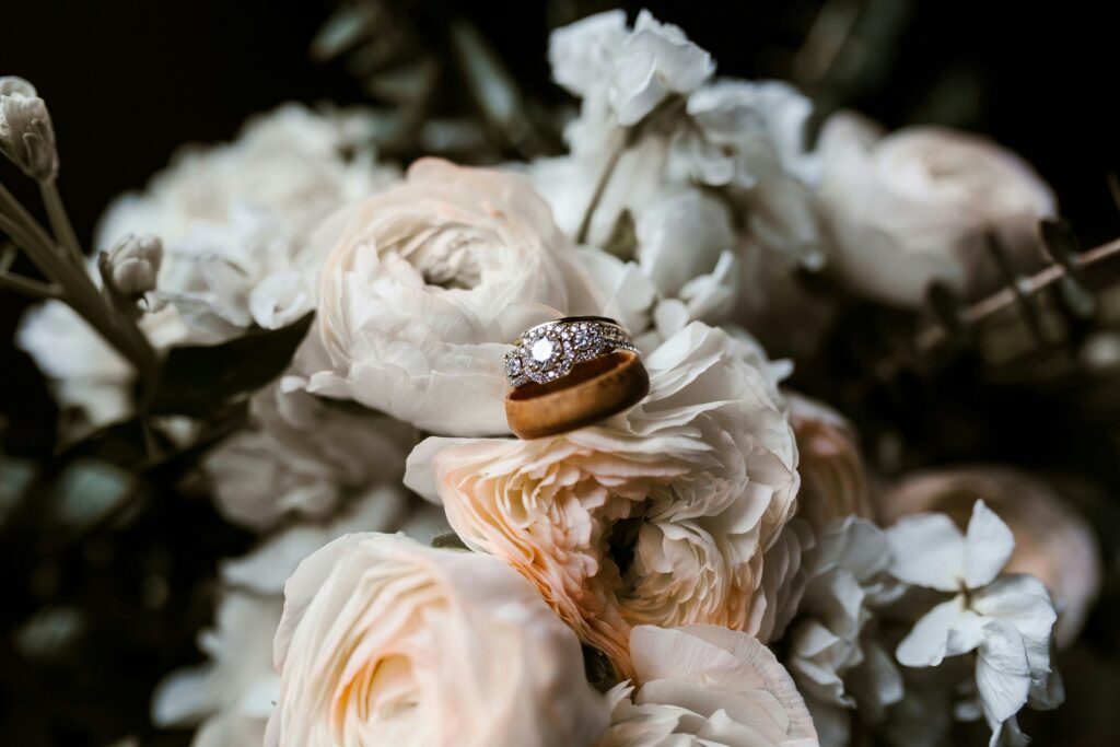 wedding bouquet with wedding rings