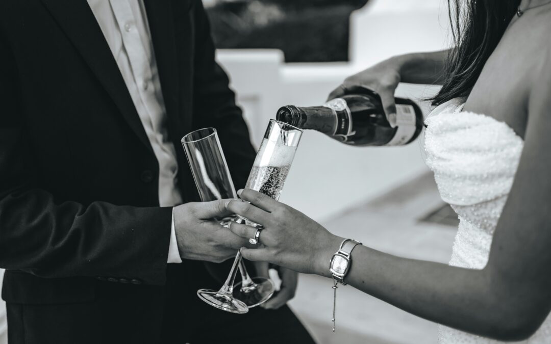 Detailed Wedding Rental Guide for tents, lighting, linens and more!