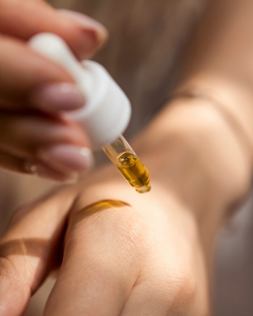 Aesthetic facial oil 